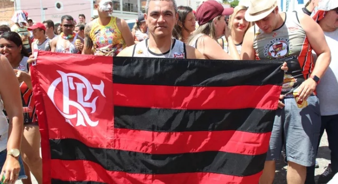 GE: “Com locutor vascaíno, bloco do Fla fecha o Carnaval no interior de AL”