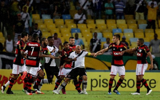 Flamengo: Após polêmica, diretoria tira Isla do clássico com o Vasco