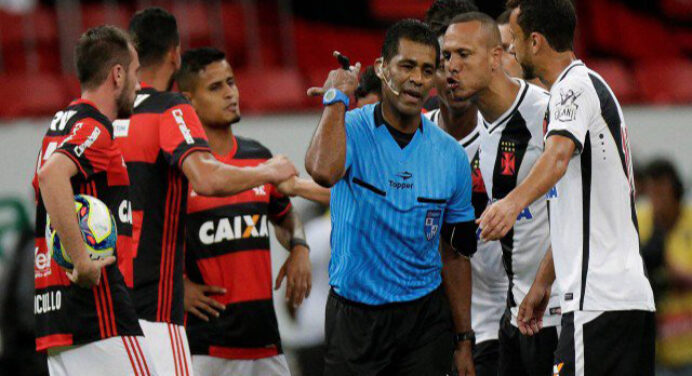 PVC: “Que lambança do juiz!”