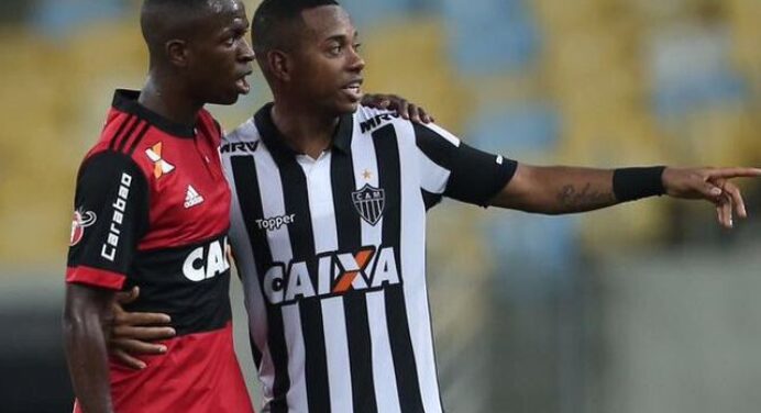 GE: “Além dos 12 minutos: torcida e time abraçam Vinicius com carinho e paciência”