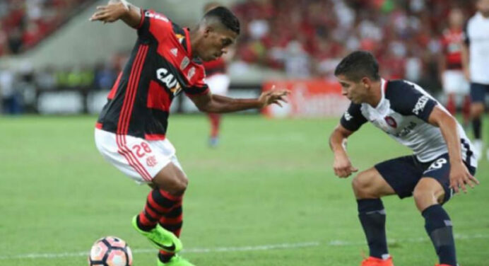 Após suspensão, Berrío volta ao Fla pela Liberta; Ederson pode estrear