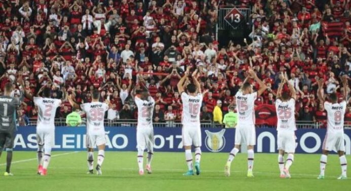 Fred Luz reconhece que a Ilha do Urubu foi planejada para sócio-torcedores