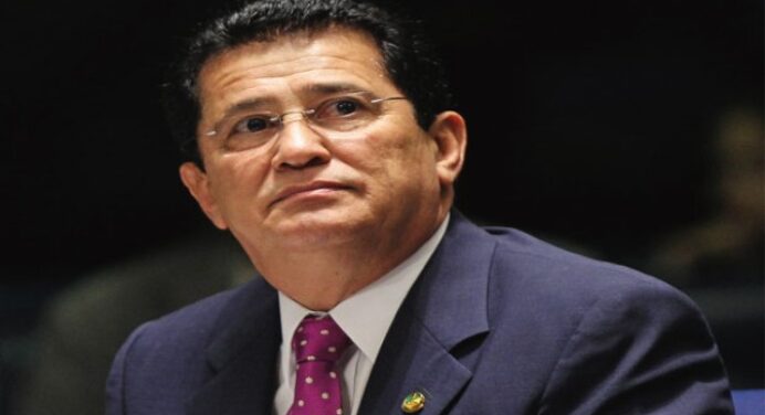 Conheça o deputado, autor do PL que pode fazer o Fla perder a Carabao