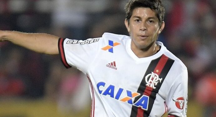 Conca e outros jogadores já deixaram o Ninho do Urubu e não vão pro jogo amanhã