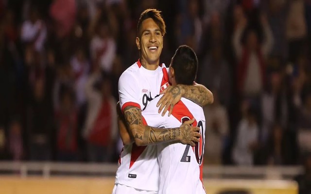 Guerrero marca quatro gols em jogo-treino da seleção peruana