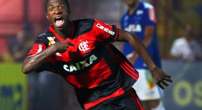 Depois de perder espaço, Vinicius Junior destaca maturidade ao conseguir nova chance no Fla