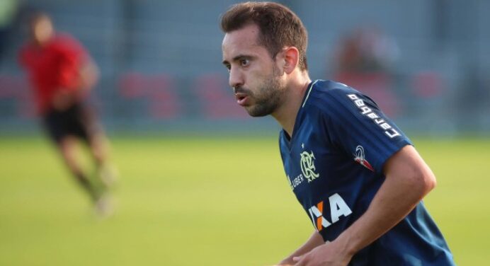 À espera do BID, Fla prepara Éverton Ribeiro para jogar mais de 45 minutos