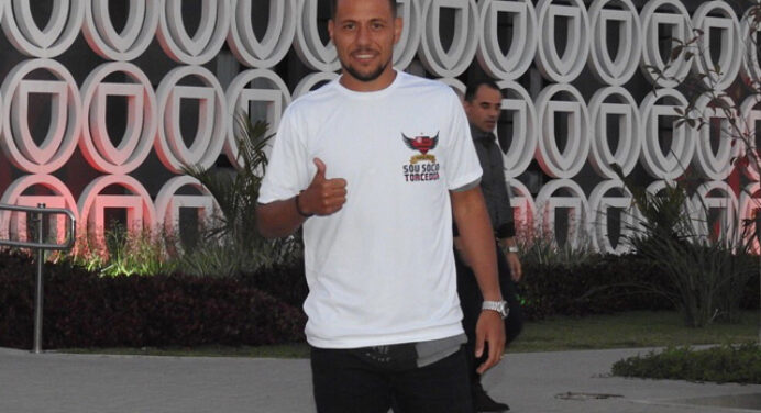 Kleber Leite elogia contratação de Diego Alves, mas diz que Fla deveria ter ido atrás de Cássio antes