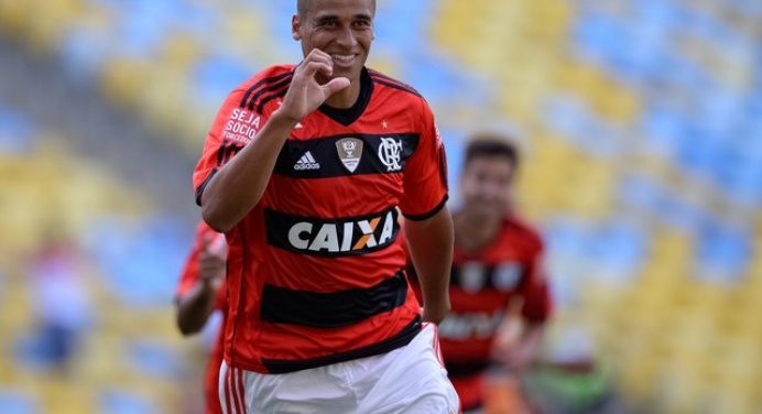 Lembra dele? Campeão pelo Fla em 2009 acerta com time turco e jogará com Vagner Love