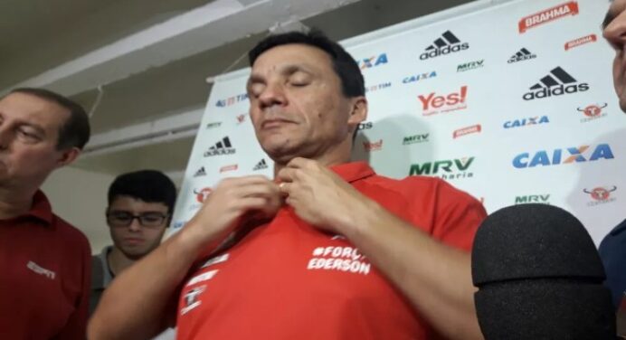 Visivelmente abatido, Zé Ricardo fala: “tenho minhas convicções”