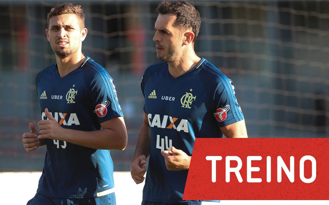 FlaTV: Treino + Rhodolfo e Léo Duarte iniciando transição ao campo