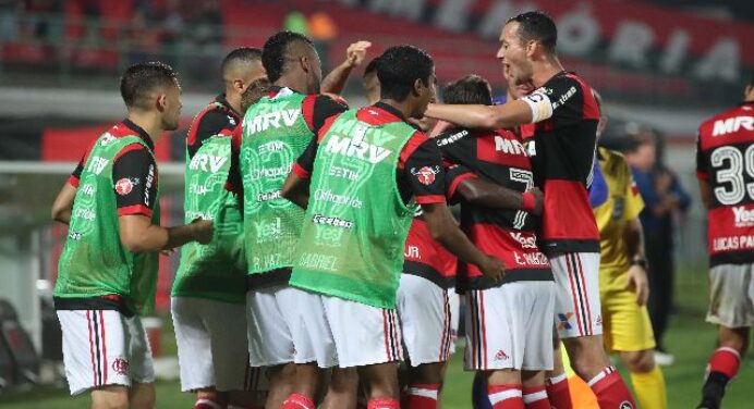 Mauro Beting: “No ritmo da charanga: Flamengo 2 x 0 Atlético-GO”