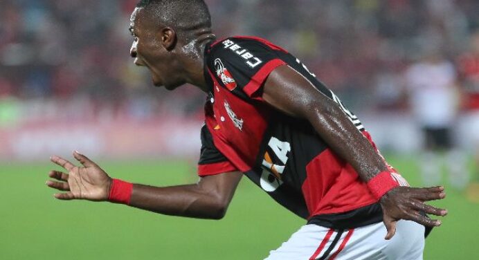 Jornal espanhol se empolga com Vinicius Jr: “Progressão que parece não ter fim”