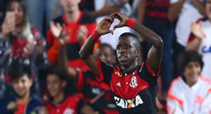 Vinicius Jr. diz que já treina espanhol e revela idolatria por Adriano Imperador