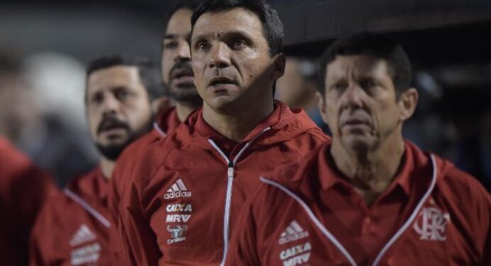 Zé vê arbitragem pressionada em derrota