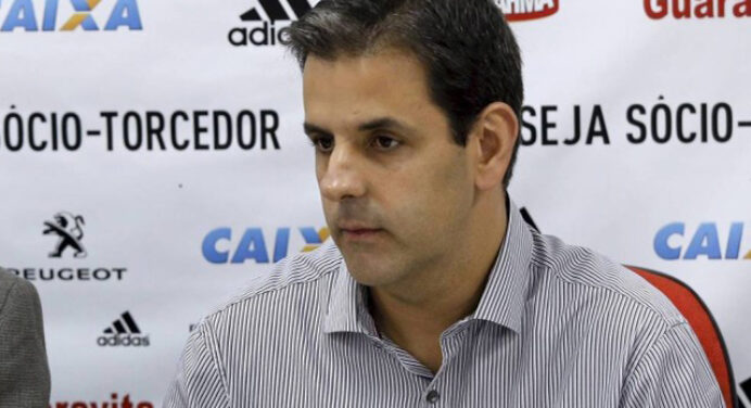 “Arquibancada colada no campo e preços populares”, diz VP sobre novo estádio do Fla