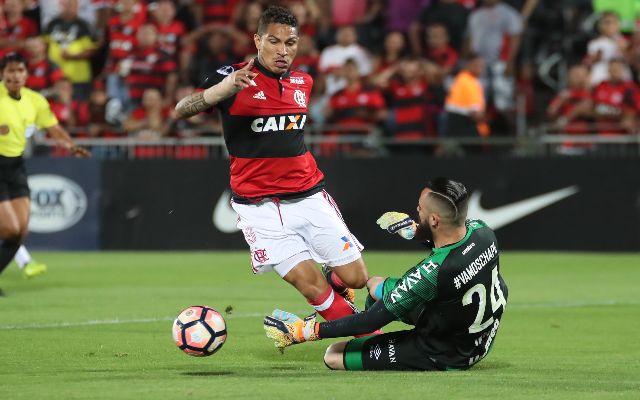 O Guerrero meteu um C depois de deixar o seu na disputa de pênaltis