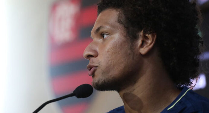 Expectativa pro clássico, Sul-Americana e mais: veja tudo que Arão falou na coletiva