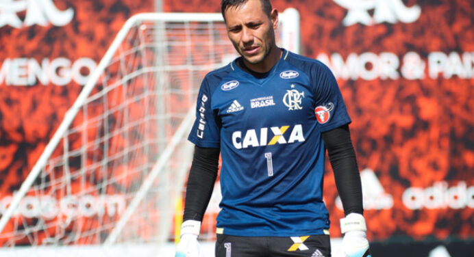 Liga espanhola enaltece Diego Alves