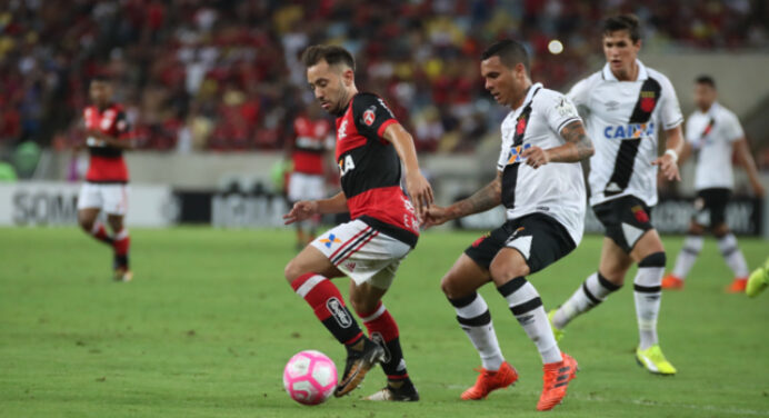Rival por vaga no G6, Vasco investiu 27 vezes menos que o Flamengo em 2017