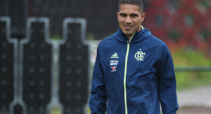 Paolo Guerrero retornará aos treinos no Fla na próxima semana, garante jornal