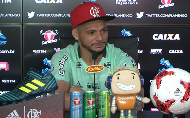 Jogadores descartam favoritismo em clássico contra o Flu