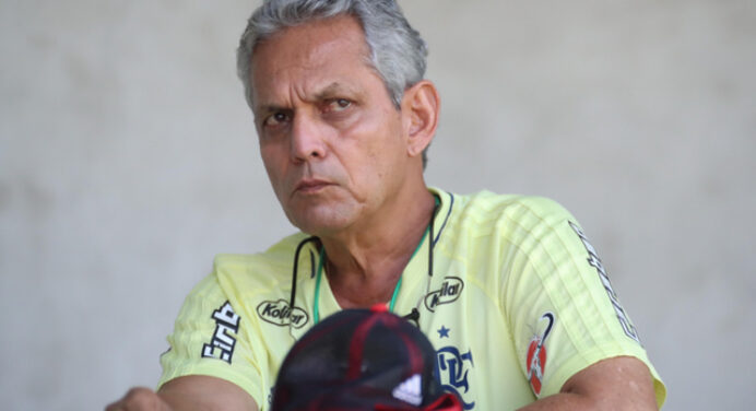 De acordo com jornal, Rueda retorna ao Brasil apenas para informar sua saída ao Flamengo