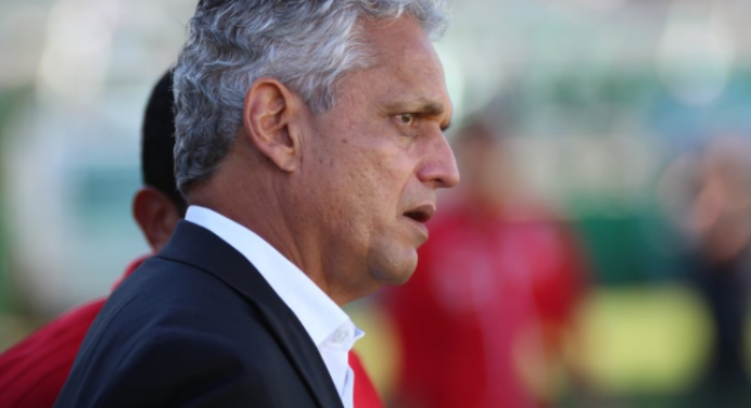 Rica Perrone: “Flamengo e a namoradinha fiel”