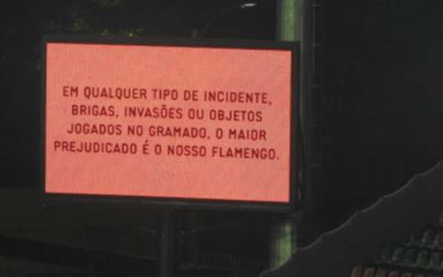 Flamengo identifica torcedor que arremessou copo na Ilha