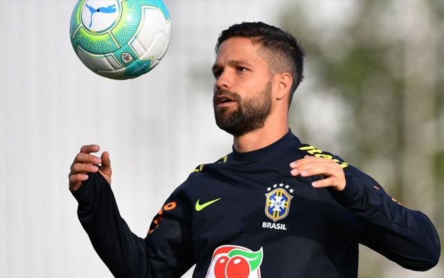 Diego desfalca o Fla por dois jogos, mas não entra em campo pela Seleção