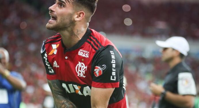 Jornalista garante que Vizeu será relacionado para encarar o River Plate