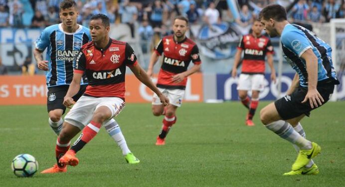 Mauro Cezar diz que Flamengo foi presa fácil para o Grêmio: “Completamente perdido”