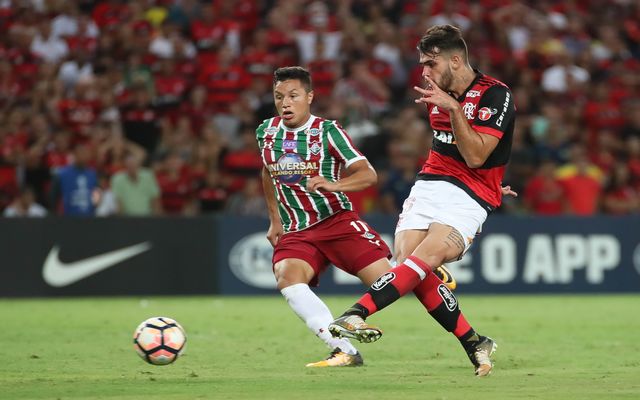 Com Dimba causando a ira dos ídolos Júnior e Zico, Flamengo