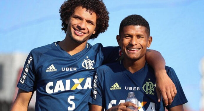 Willian Arão é barrado e perde titularidade para Márcio Araújo; veja escalação