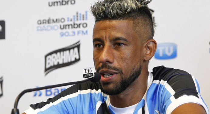 Após conquista da Libertadores, Léo Moura alfineta Flamengo