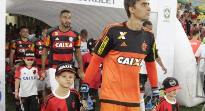 Possível substituto de Muralha, César não joga há quase 2 anos