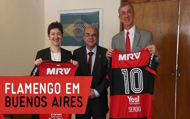 Vídeo: Embaixada brasileira na Argentina abre as portas para o Flamengo