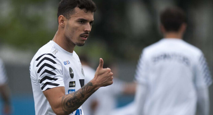 Cinco jogadores que o Flamengo pode ceder ao Santos em troca por Zeca