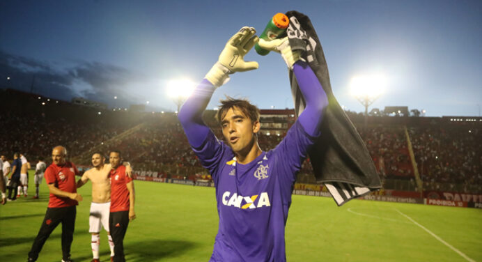 César tem futuro indefinido no Flamengo