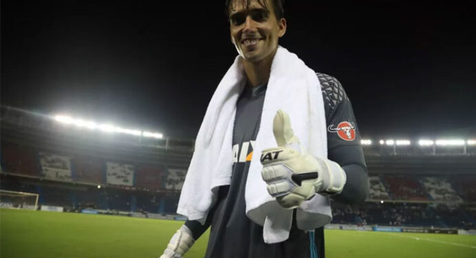 César ganha elogios e exalta atuação: ‘A primeira bola foi difícil, mas consegui ir bem’