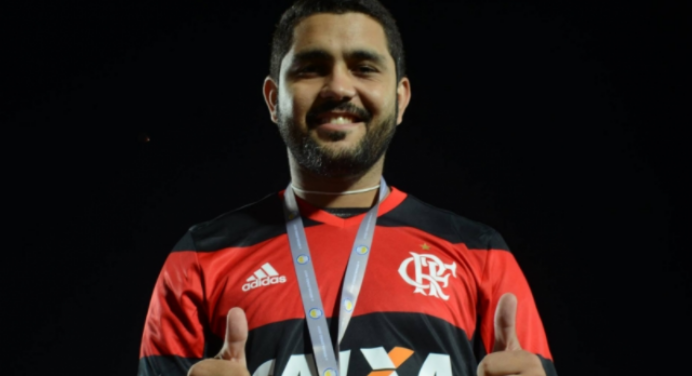 Kemylson Keylon representa Fla no e-Brasileirão