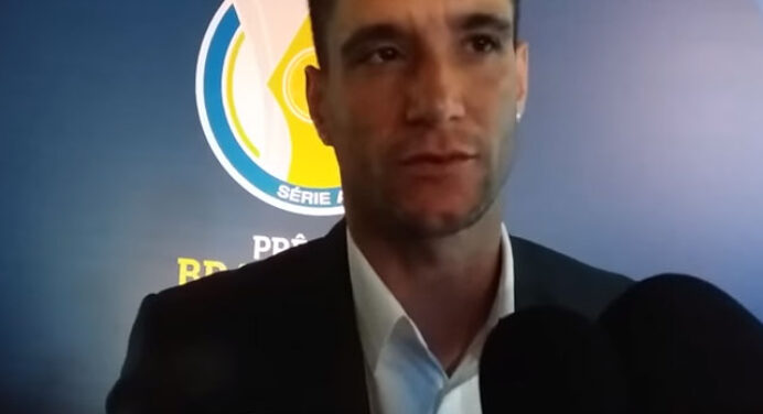 Thiago Neves lembra com carinho da época de Flamengo e diz sentir saudades do clube