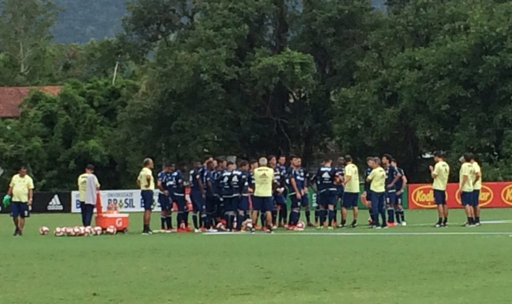 Flamengo: “Atividade intensa sob forte calor marca manhã de treinamento no CT”