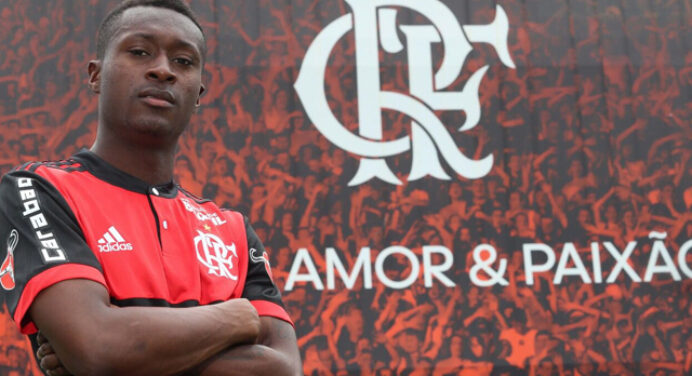 Birner: “Flamengo precisa avisar a torcida que Marlos Moreno é atleta em formação”