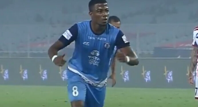 Matheus Trindade brilha em partida pelo Jamshedpur e é eleito “herói da partida”