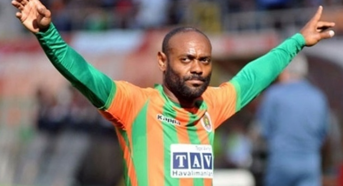 Alanyaspor pretende manter Love e não fala em compensação financeira