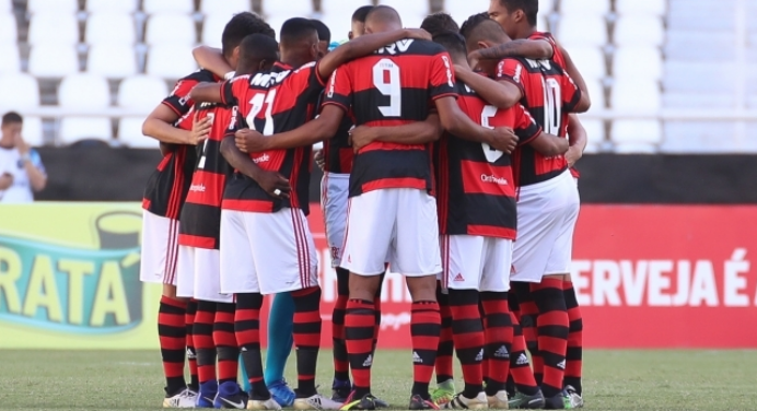 Seis atletas que participaram da primeira fase da Copinha se integram ao elenco profissional