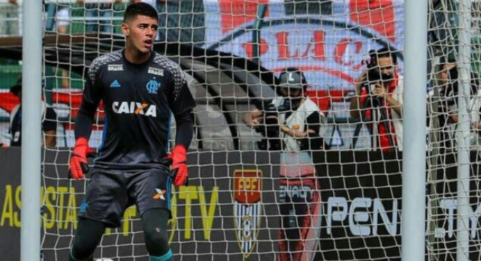 Diego brinca sobre atuação de goleiro na final e parabeniza por título da Copinha