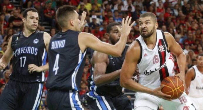 Em jogão na Arena, Flamengo vence Pinheiros e é segundo no NBB