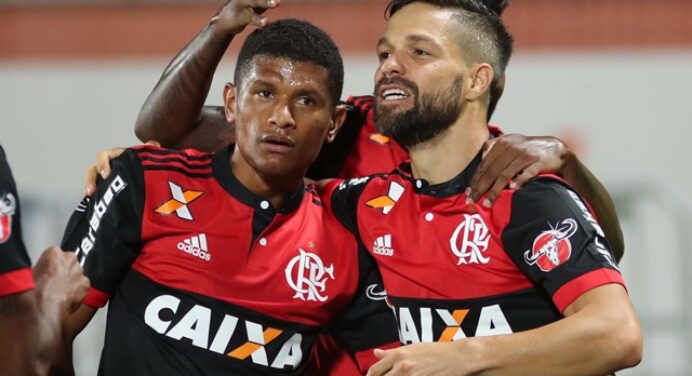 Diego publica foto com Márcio Araújo e faz elogios ao volante